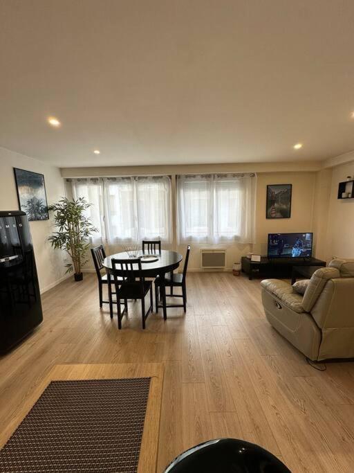 Apartment Le Douillet - Parking Gratuit - Centre Pau
